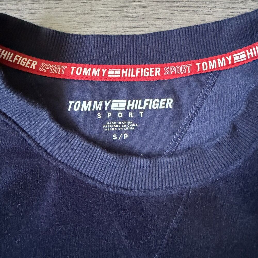 Tommy Hilfiger Sport Navy Velour Flag Graphic Sweatshirt - Size Small - Picture 4 of 7